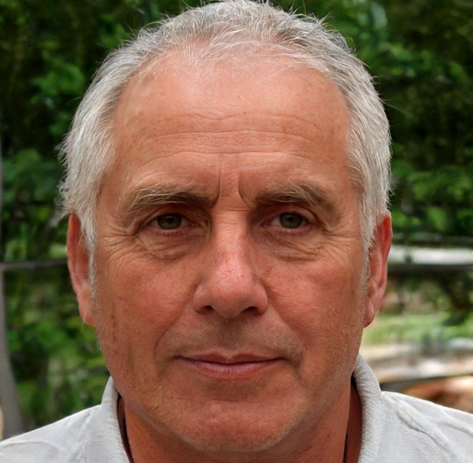 Toren Blackwell, senior financial education specialist